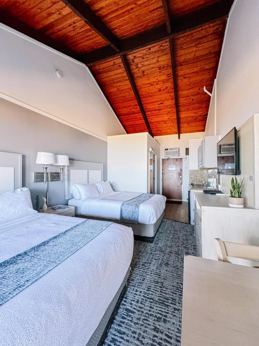 Royal Atlantic Beach Resort - Housity