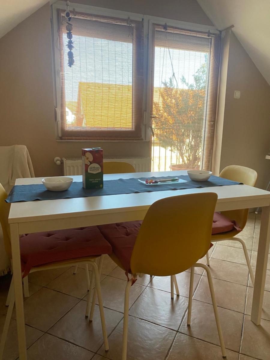 Rozsé Apartman-tetőtér - Housity