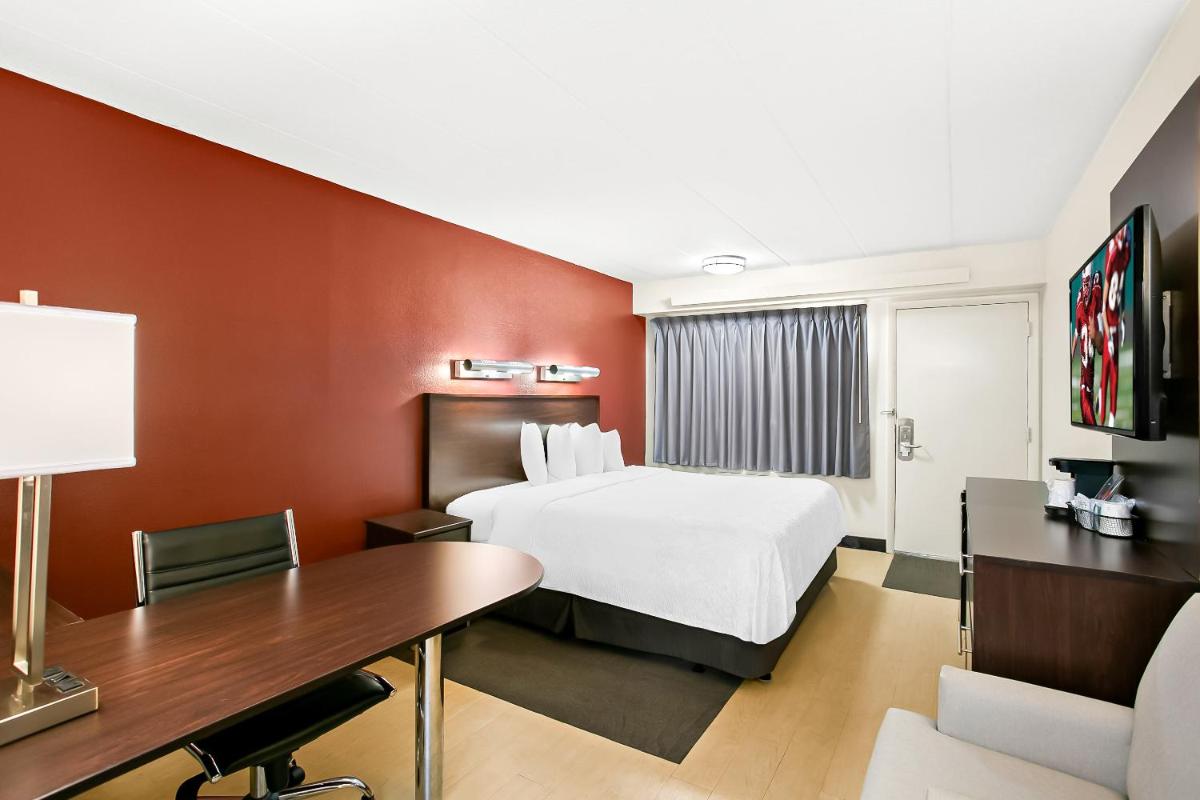 Red Roof Inn PLUS+ Baltimore-Washington DC/BWI Airport - Housity