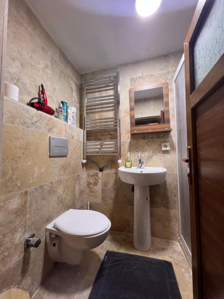 Uluyol Stone House - Housity
