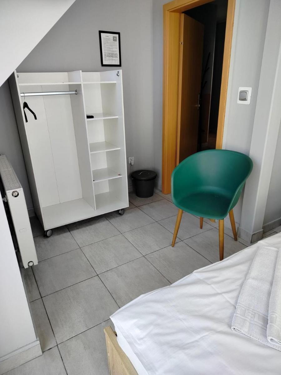 miniHostel Żary - Housity