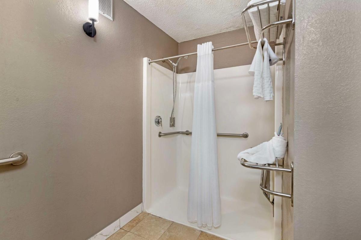 Best Western Savannah Historic District - Housity