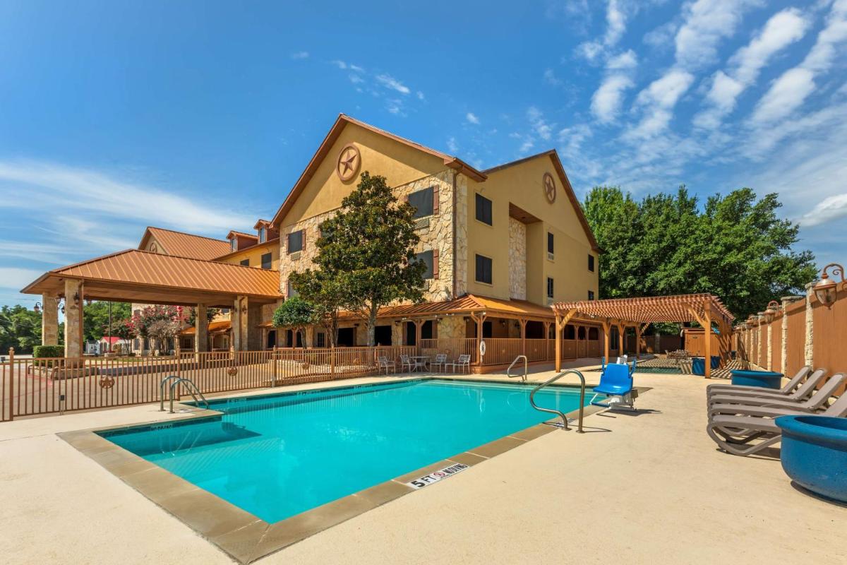 Best Western Dinosaur Valley Inn & Suites - Housity