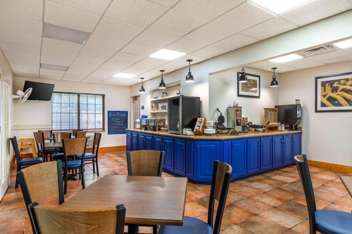 Best Western Dinosaur Valley Inn & Suites - Housity
