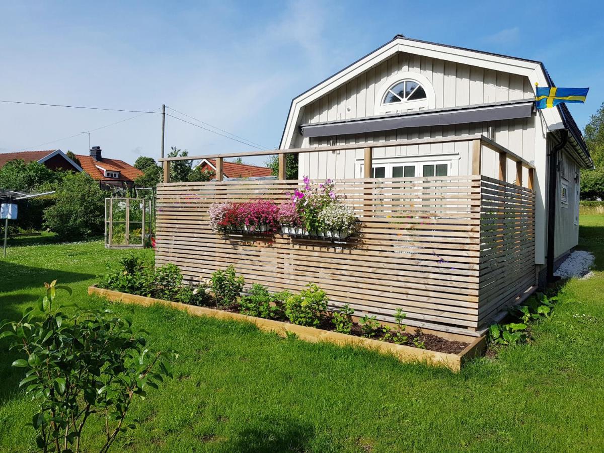 Very nice and newly built annex in Strangnas - Housity