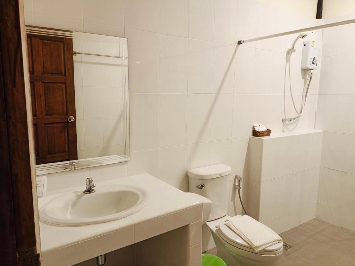 เพชรมณีกาญจน์ บีช รีสอร์ท - Housity