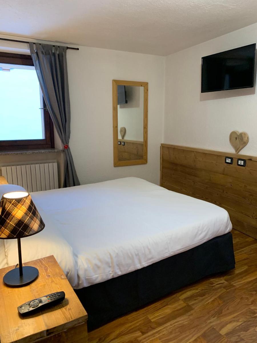 Hotel Coeur Du Village - Housity