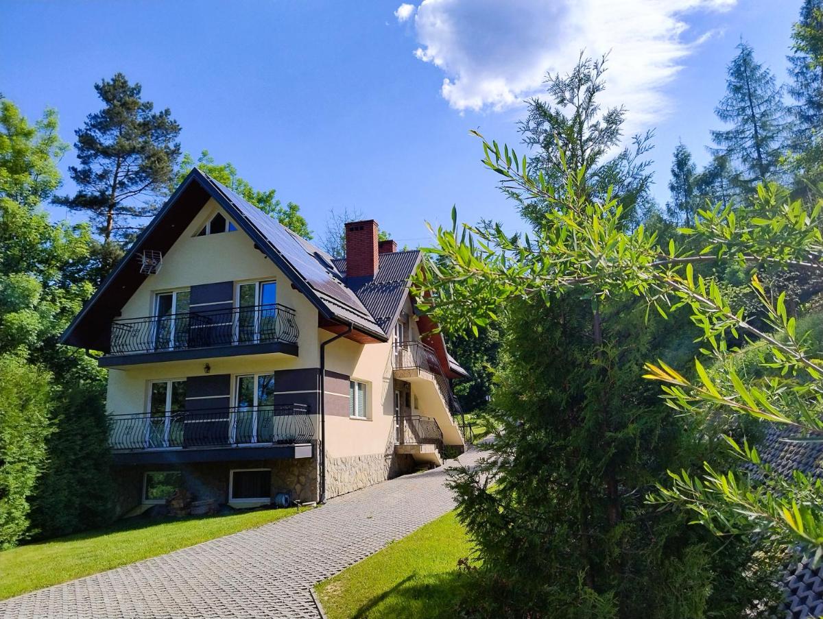 Apartamenty nad potokiem - Housity