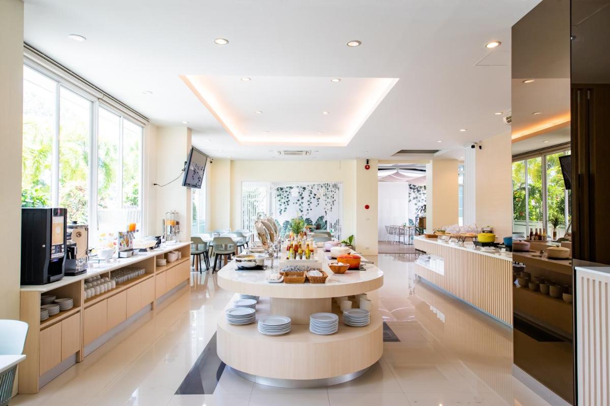 Phavina Hotel Rayong SHA Extra Plus - Housity