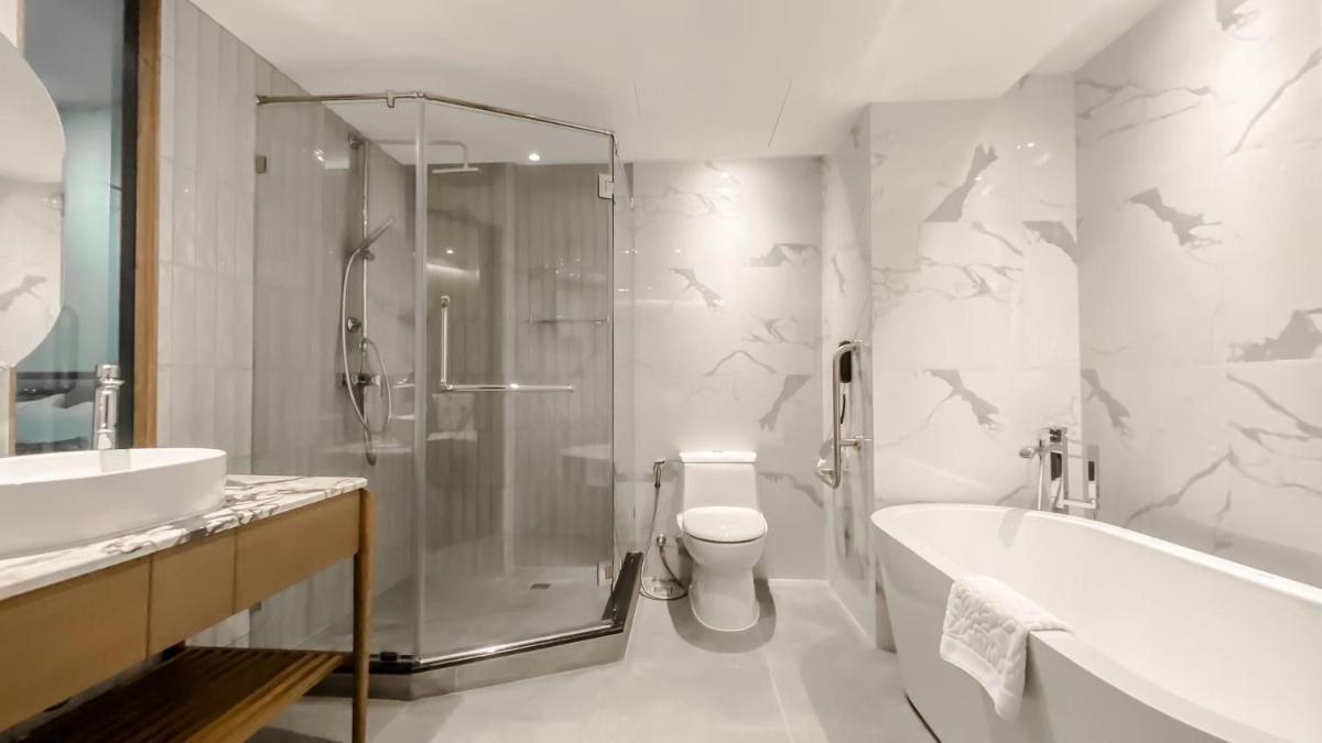 Krungsri River Hotel - Housity