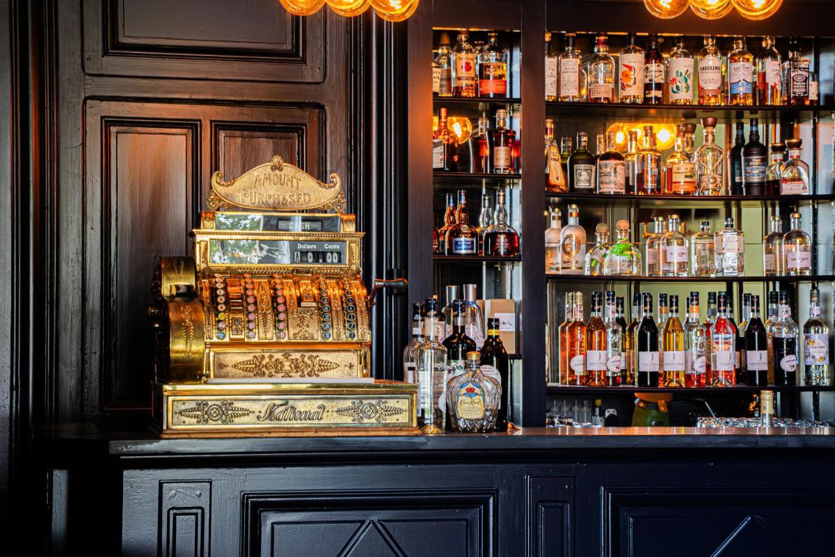 Salon ou bar de l'établissement Château De Noirieux