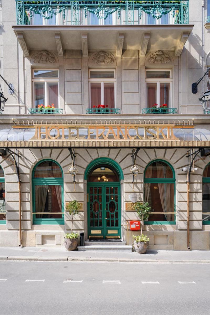 Hotel H15 Francuski Old Town - Destigo Hotels - Housity