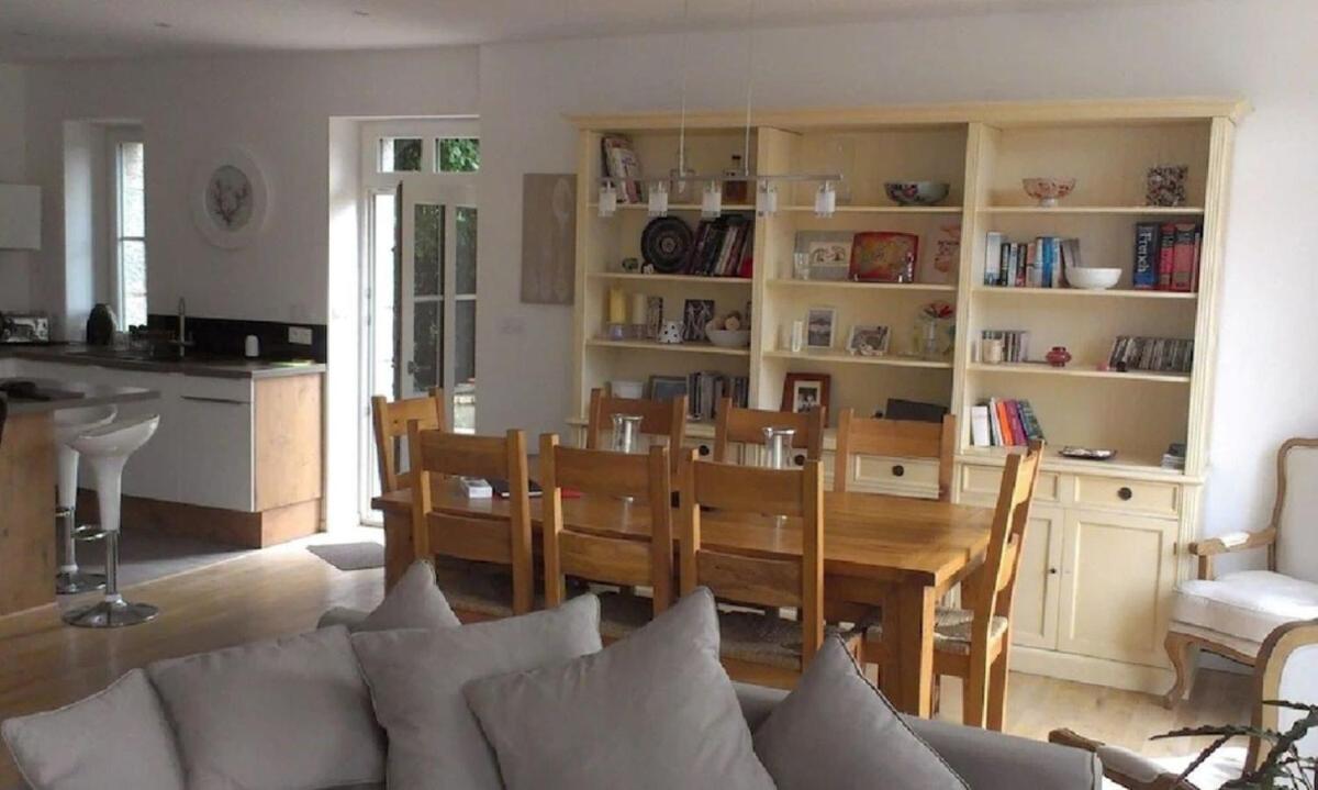 Maison Rose - Housity