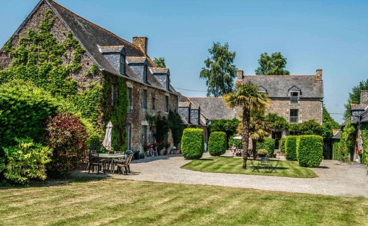 Le Puits, A House In The Grounds Of The Manor - Housity