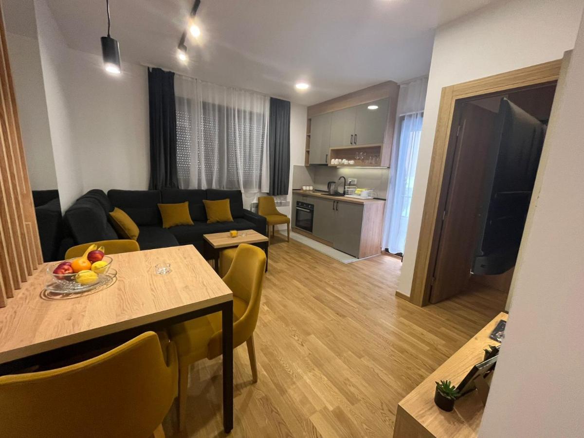 3 Monkeys Apartments - S1 - Hizvo