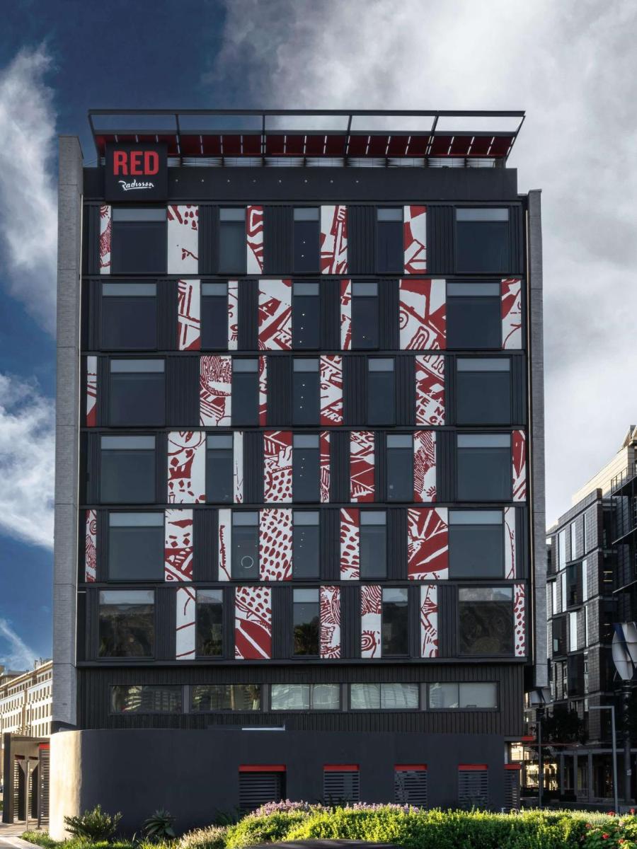 Radisson RED Hotel V&A Waterfront Cape Town - Housity