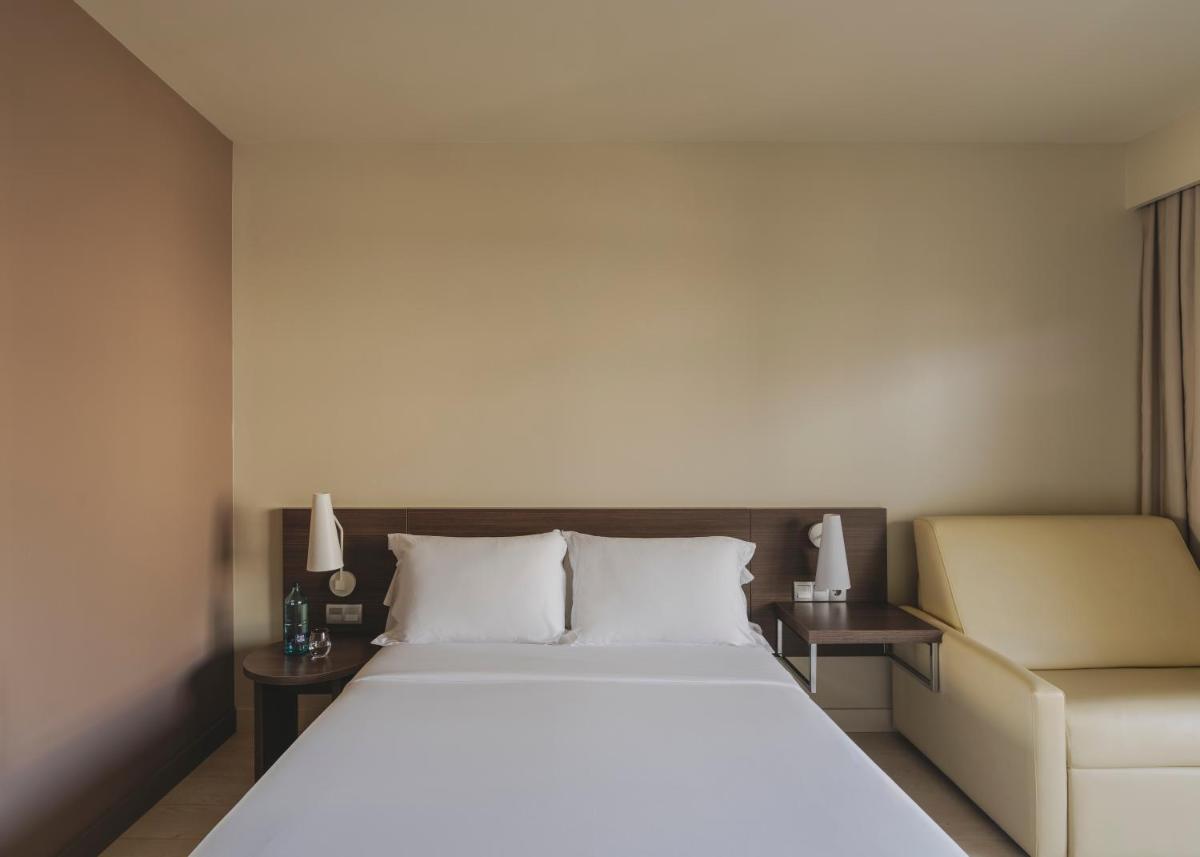 Cama o camas de una habitación en Hotel Spa Mediterraneo Park