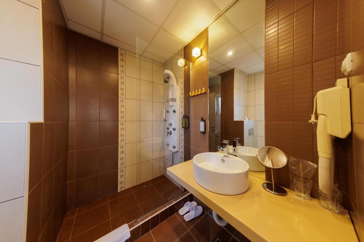 Garni Hotel Biser - Housity