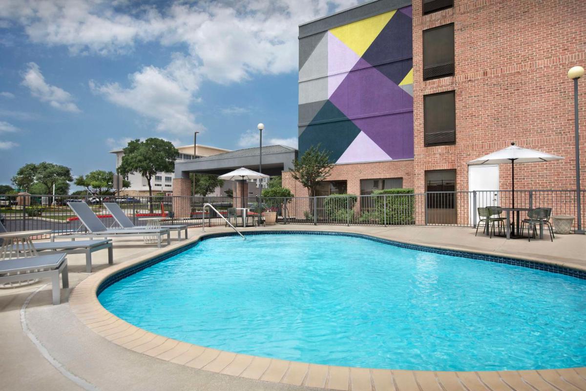 Spark By Hilton San Antonio Northwest Near Six Flags - Housity