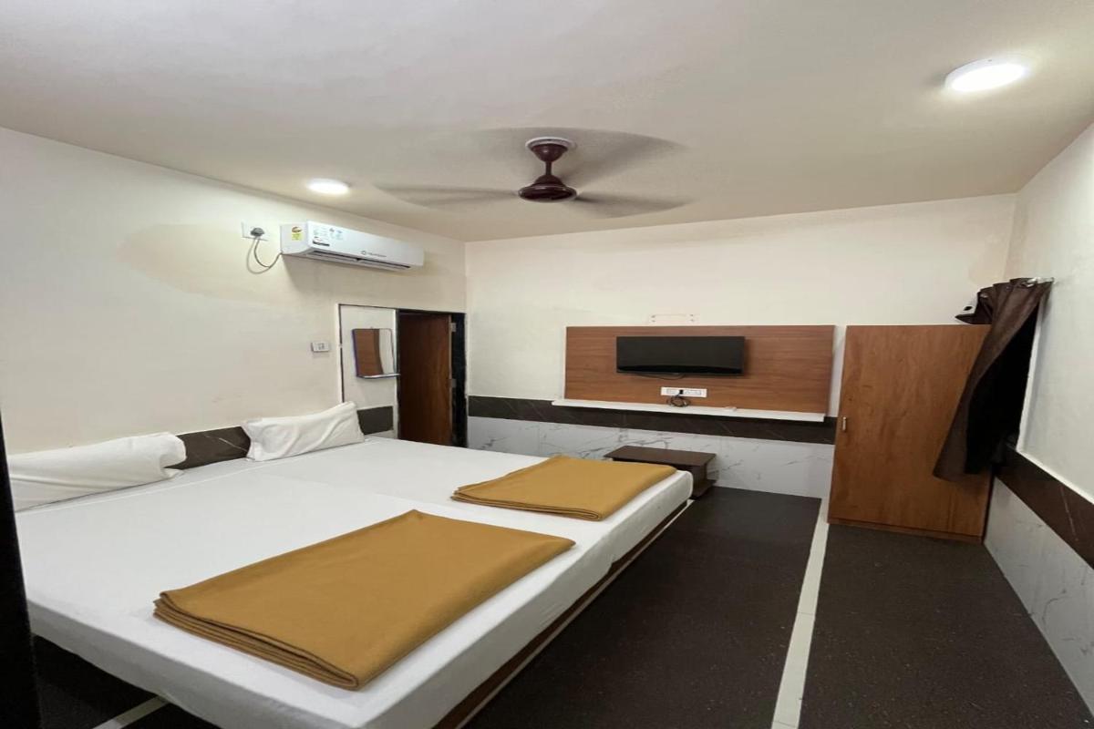 Hotel Mahalaxmi - Housity