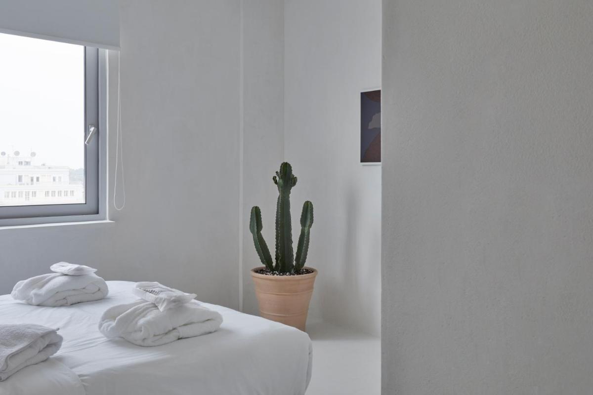 Athens Penthouse Boutique Rooms - Acropolis Lycabettus City View - Housity