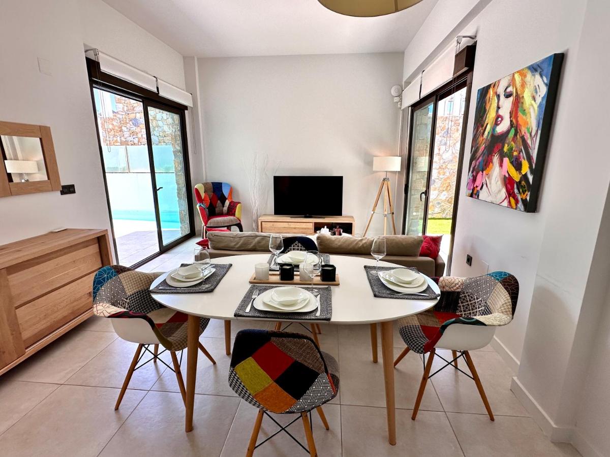 Cozy Stylish Villa - Housity