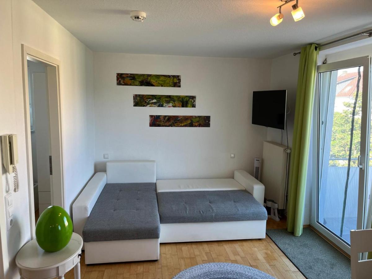 Cozy Appartment with Balcony - Housity
