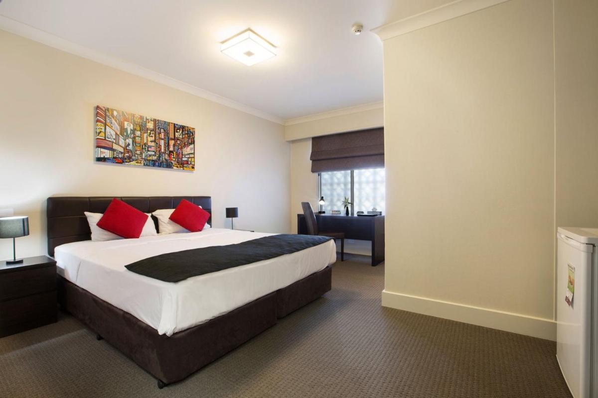 Suitetrails - Enfield Hotel