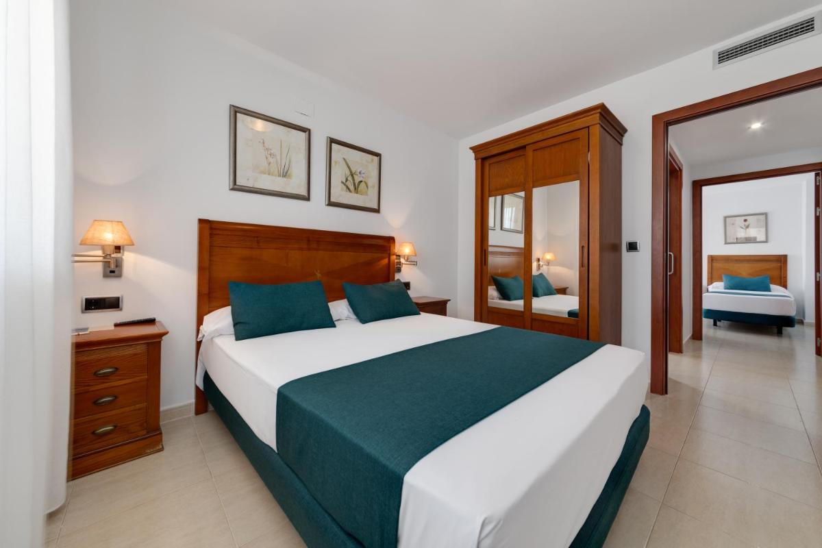 Cama o camas de una habitación en Daniya Denia Spa & Business 4*