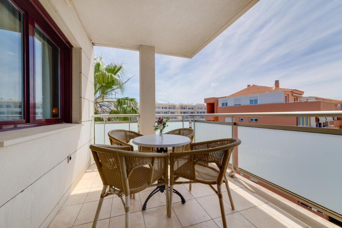 Un balcón o terraza de Daniya Denia Spa & Business 4*