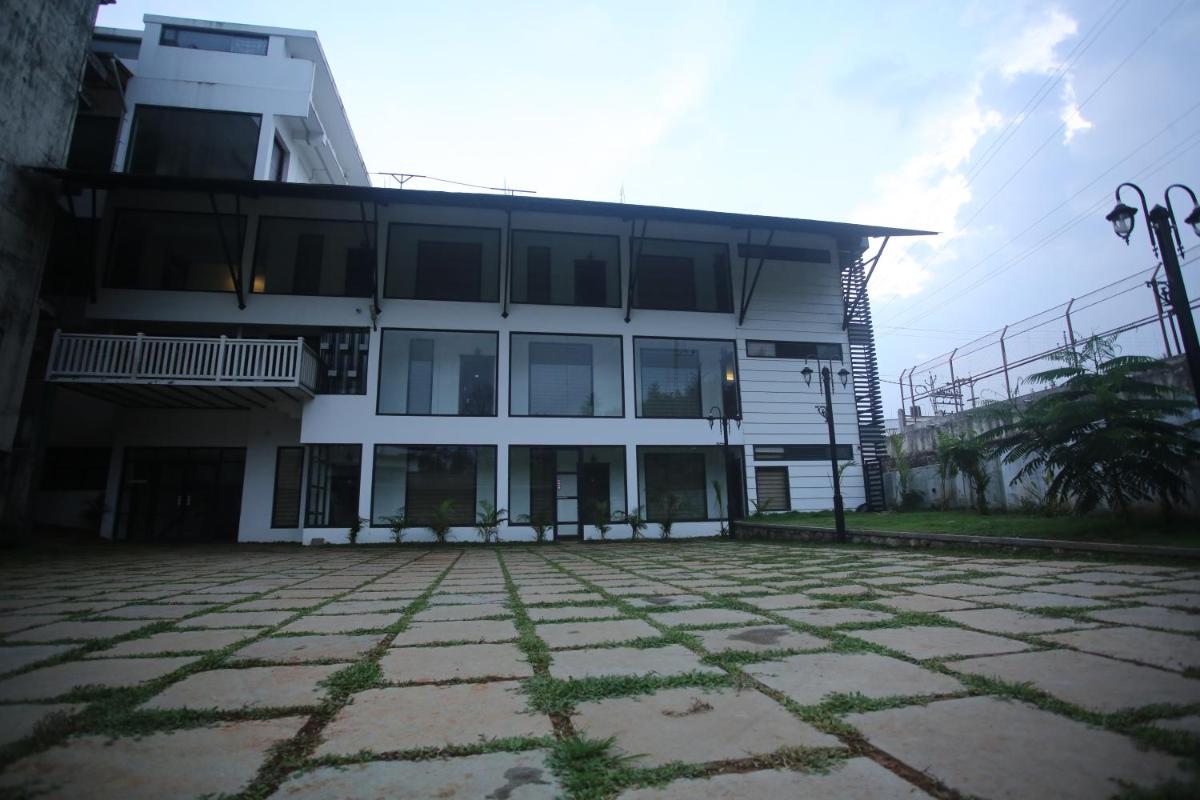 Thekkady Gavi Suites - Housity
