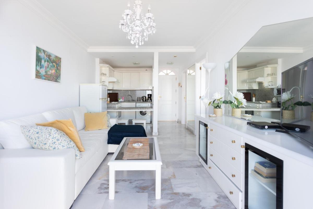 EDEN RENTALS Fabulosas Vistas al Mar y Los Acantilados - Housity
