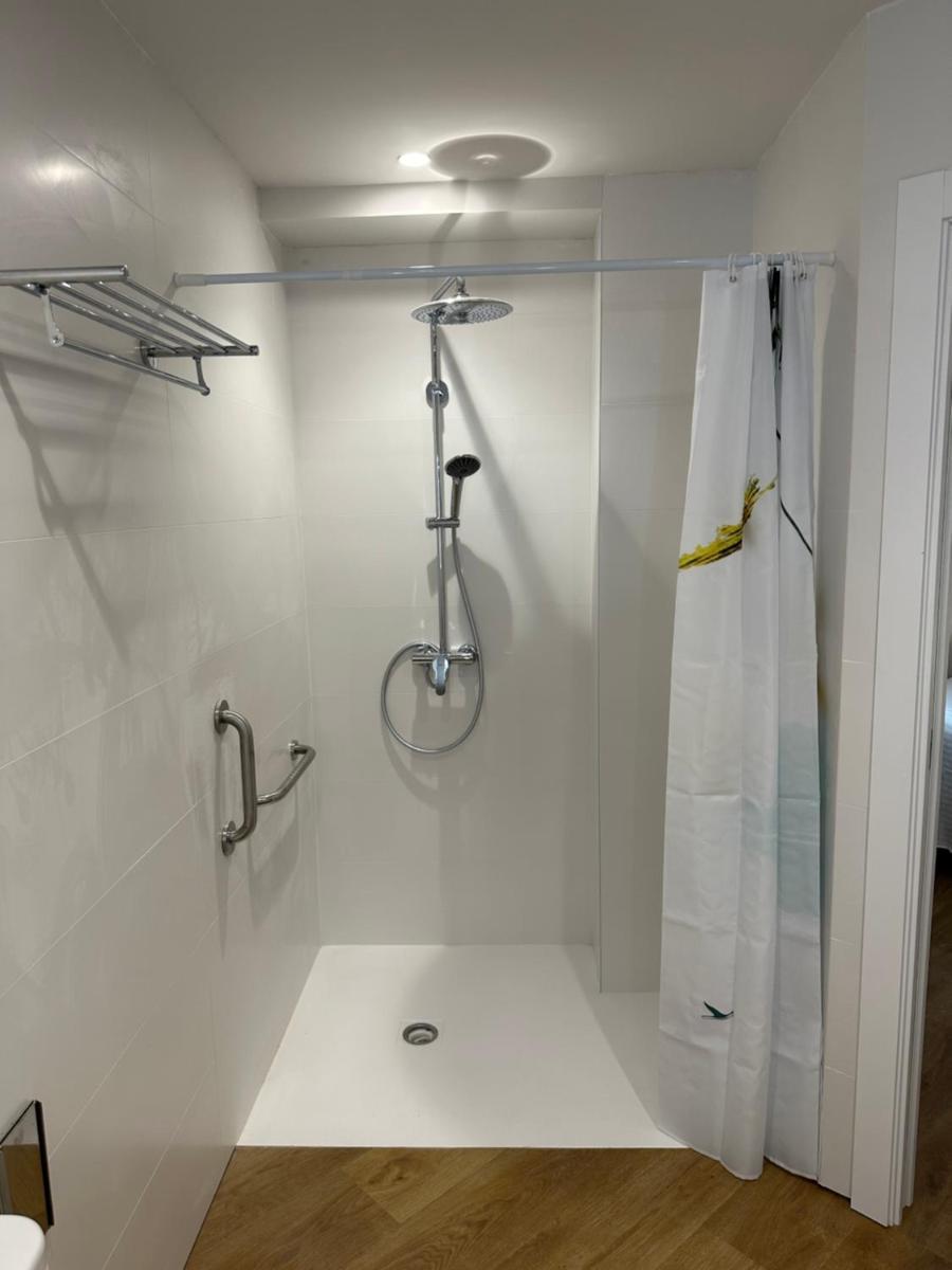 Apartaments Estudis Els Molins - Housity