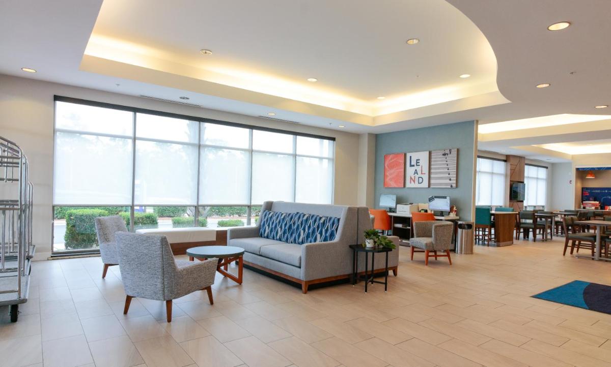 Holiday Inn Express Leland - Wilmington Area by IHG - Housity