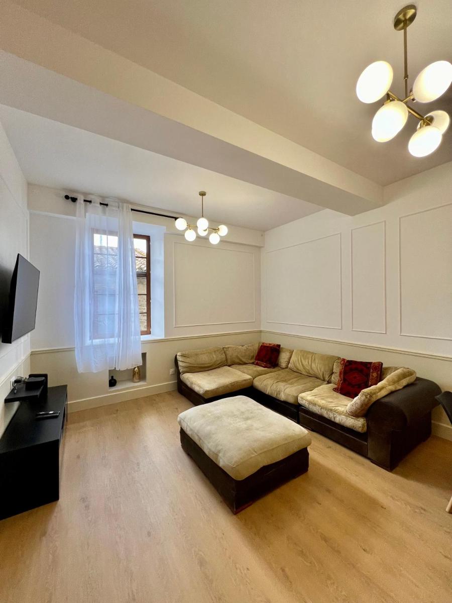 NEW, La Passante, Belle vue - Housity