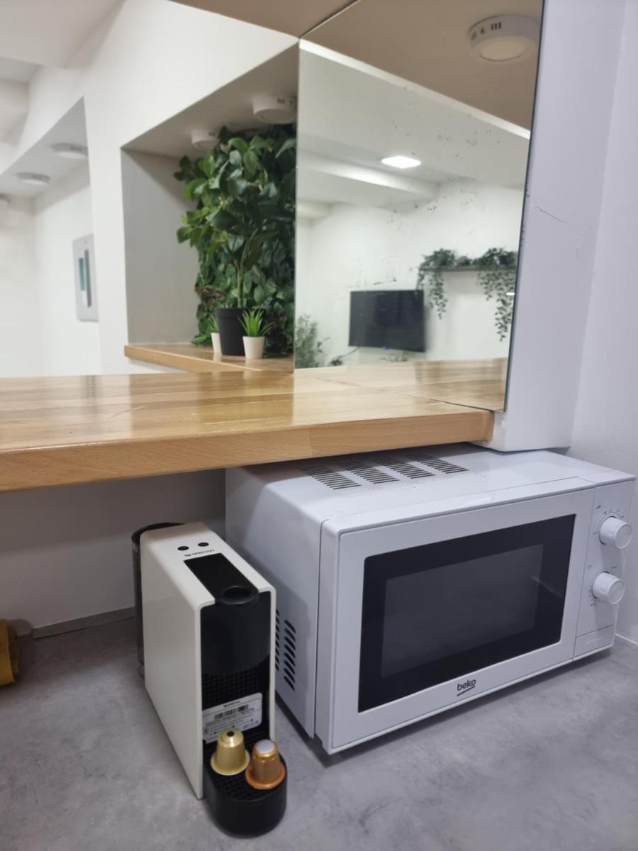Elegant Yellow Submarine - Housity