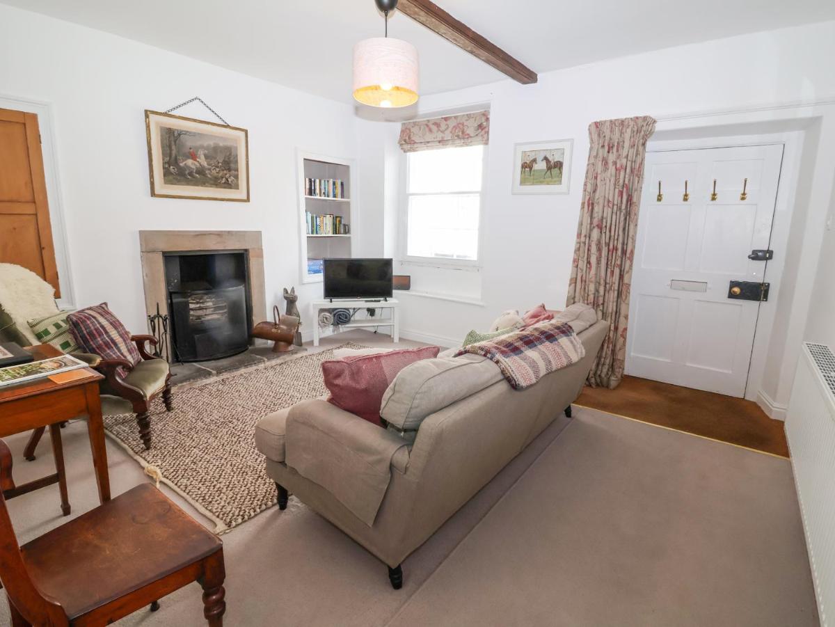 Pony Cube Cottage - Housity