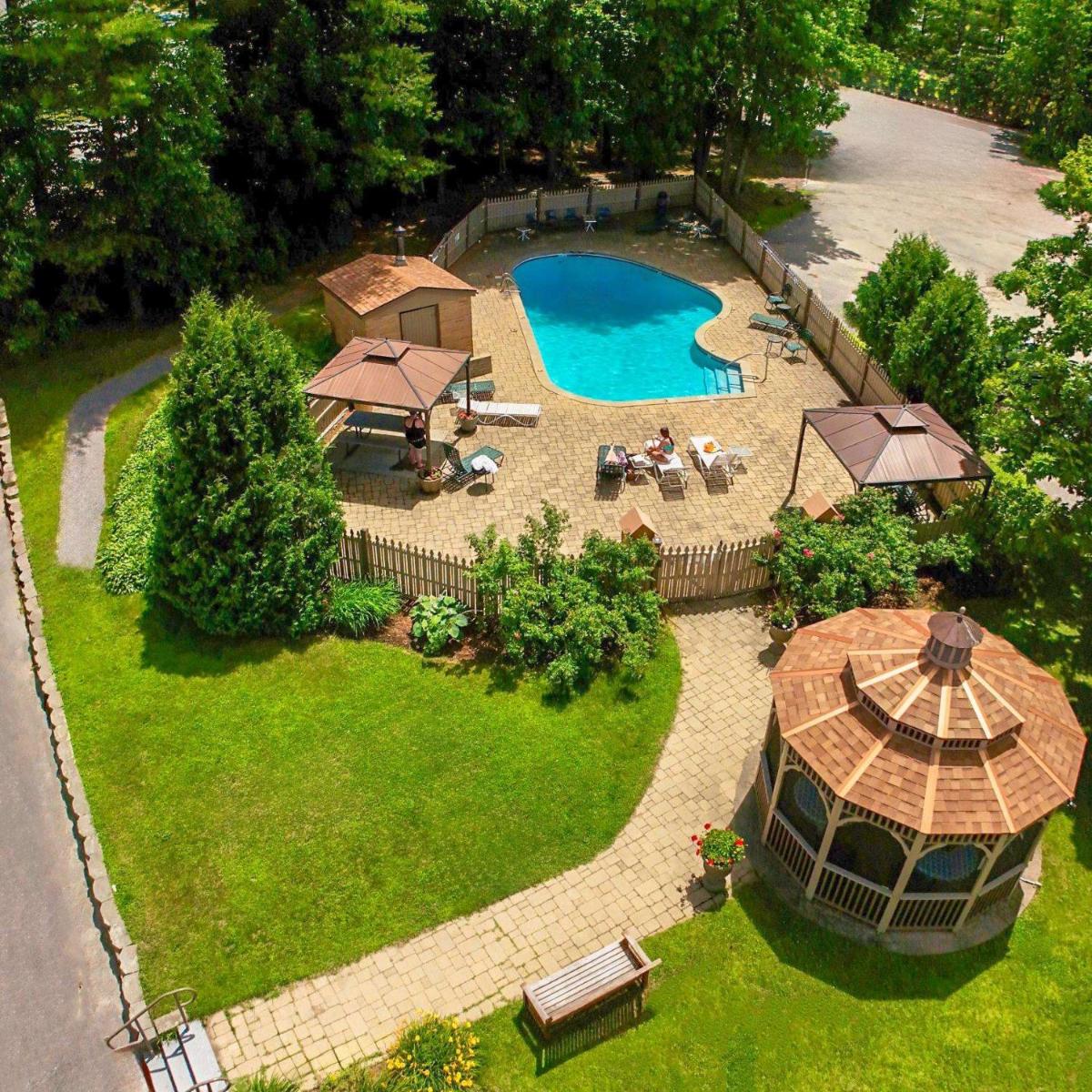 Senator Inn & Spa - Housity