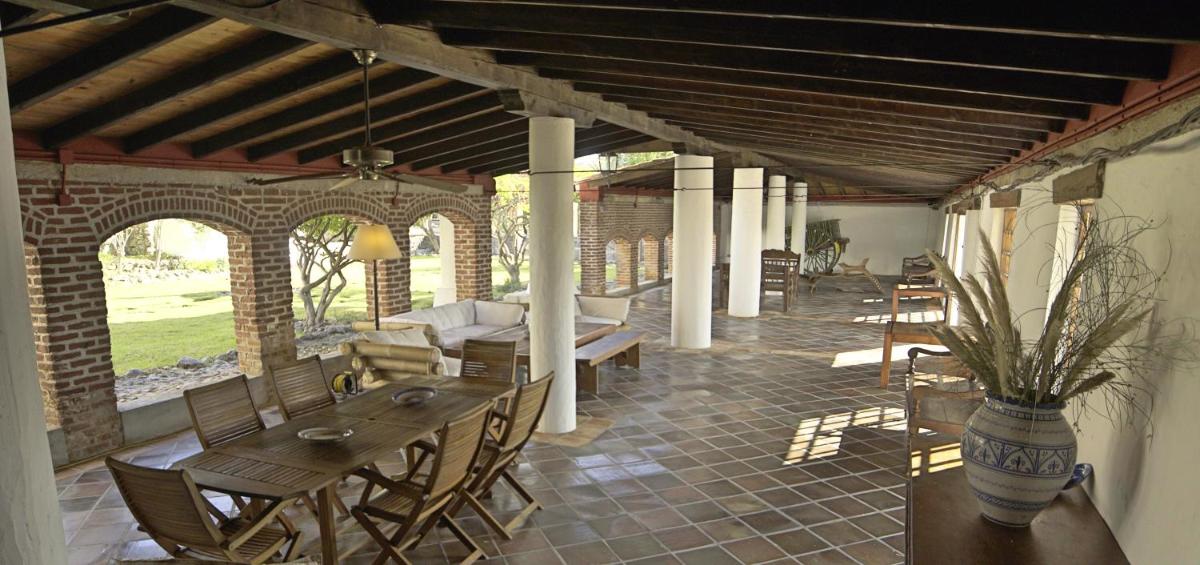 A 30 min del Puy de Fou y Toledo con piscina, bbcoa, AC, free Wifi, jardín, terraza con magníficas vistas - Housity