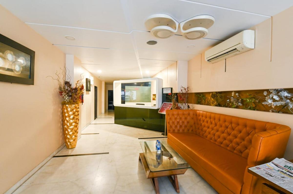 Hotel The Sudesh - Housity
