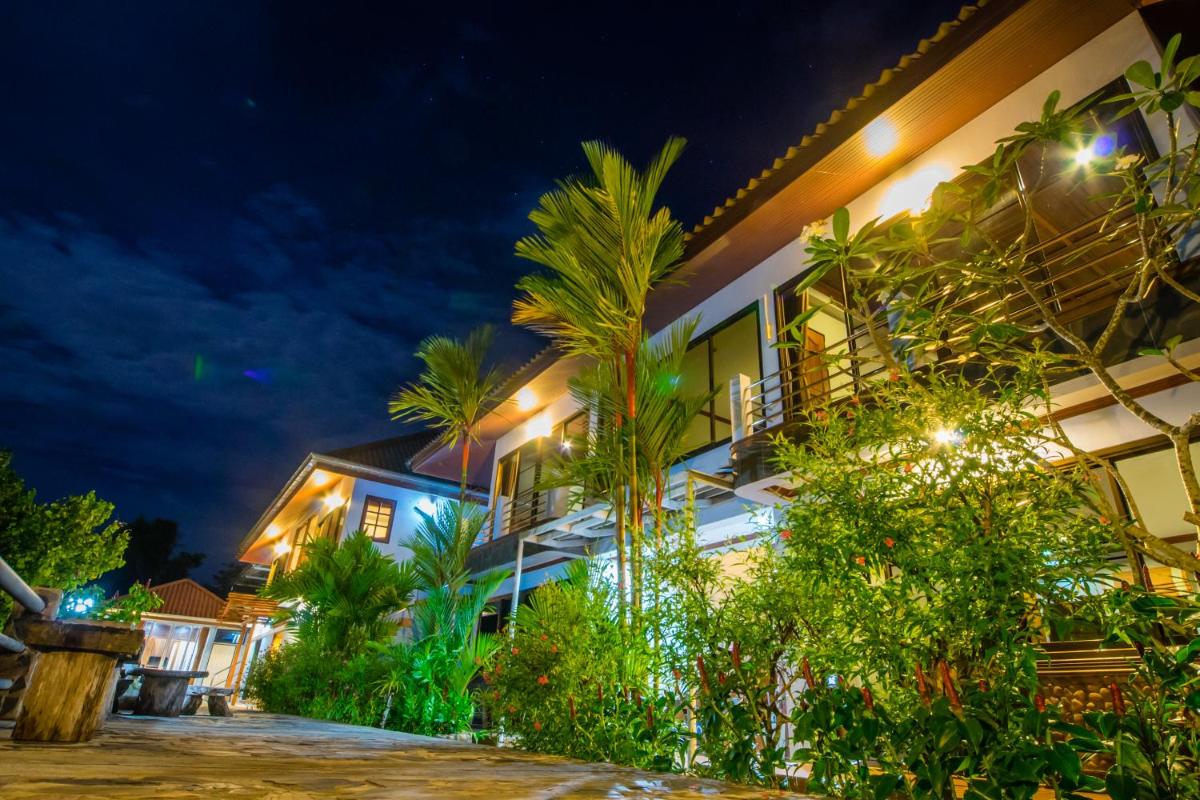 BaanRimNam Resort Trat - Housity