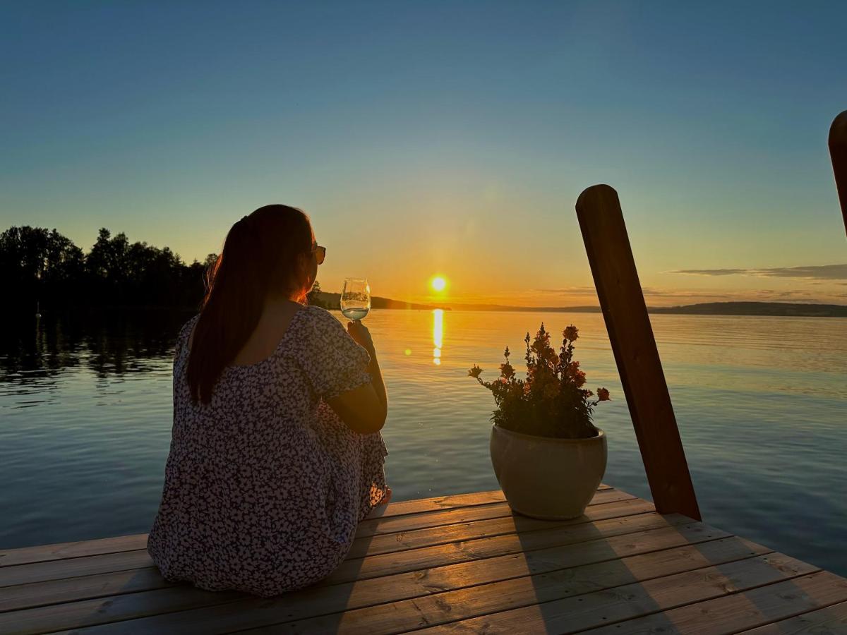 Idylliske Evjua ved Mjøsa - Housity