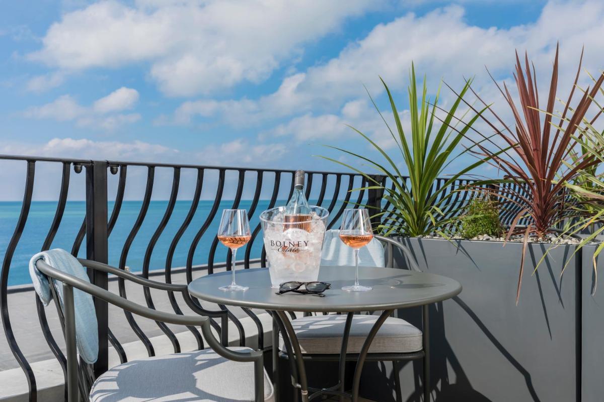 The White Horses by Everly Hotels Collection - Housity