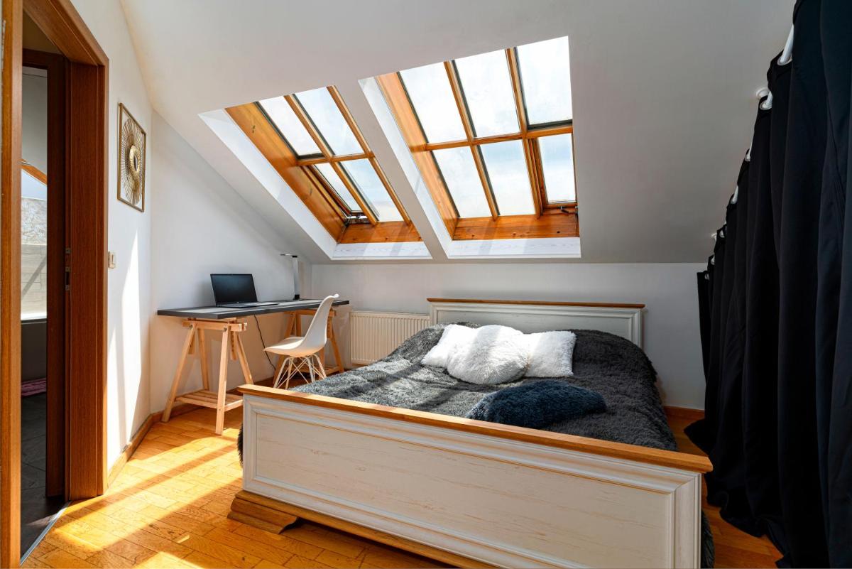 Golden River Apartment - Housity