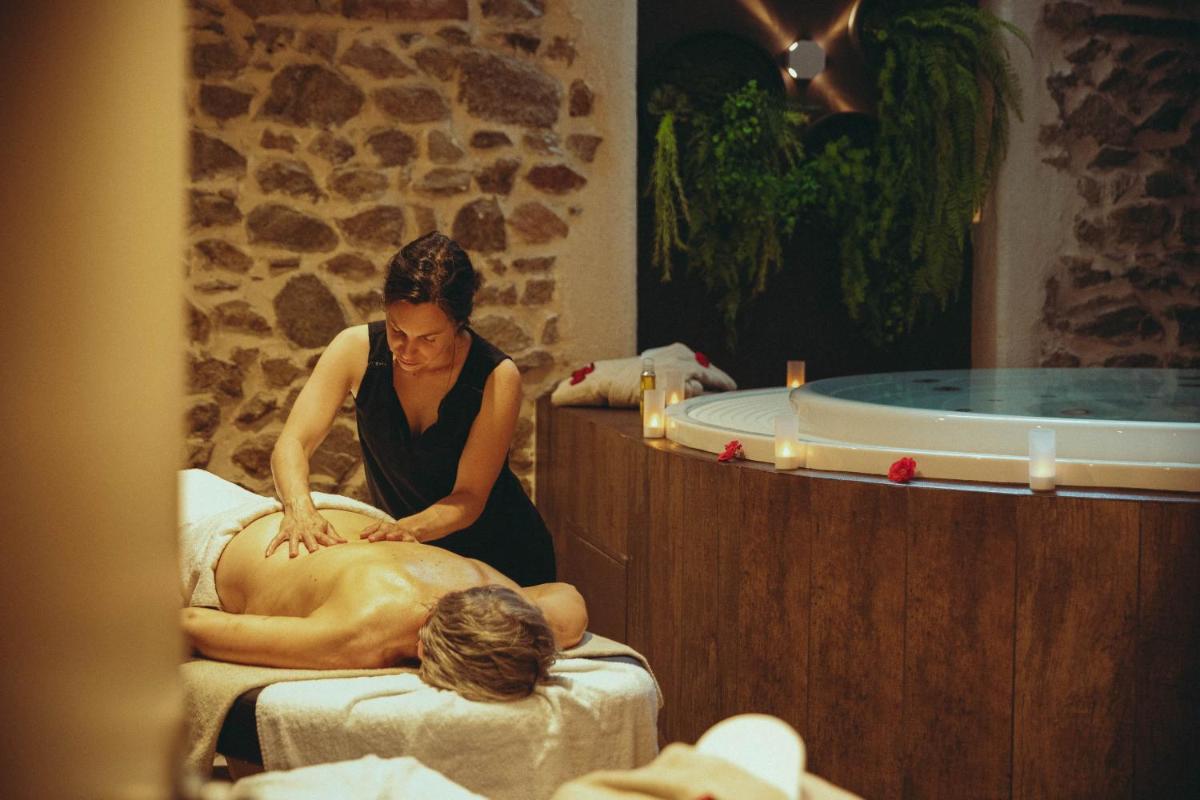 Auberge de Clochemerle - Spa & Restaurant gastronomique étoilé - Housity