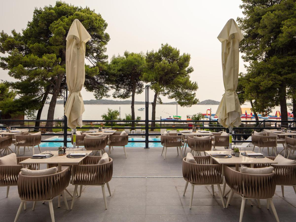 SeeSea Hotel - Housity