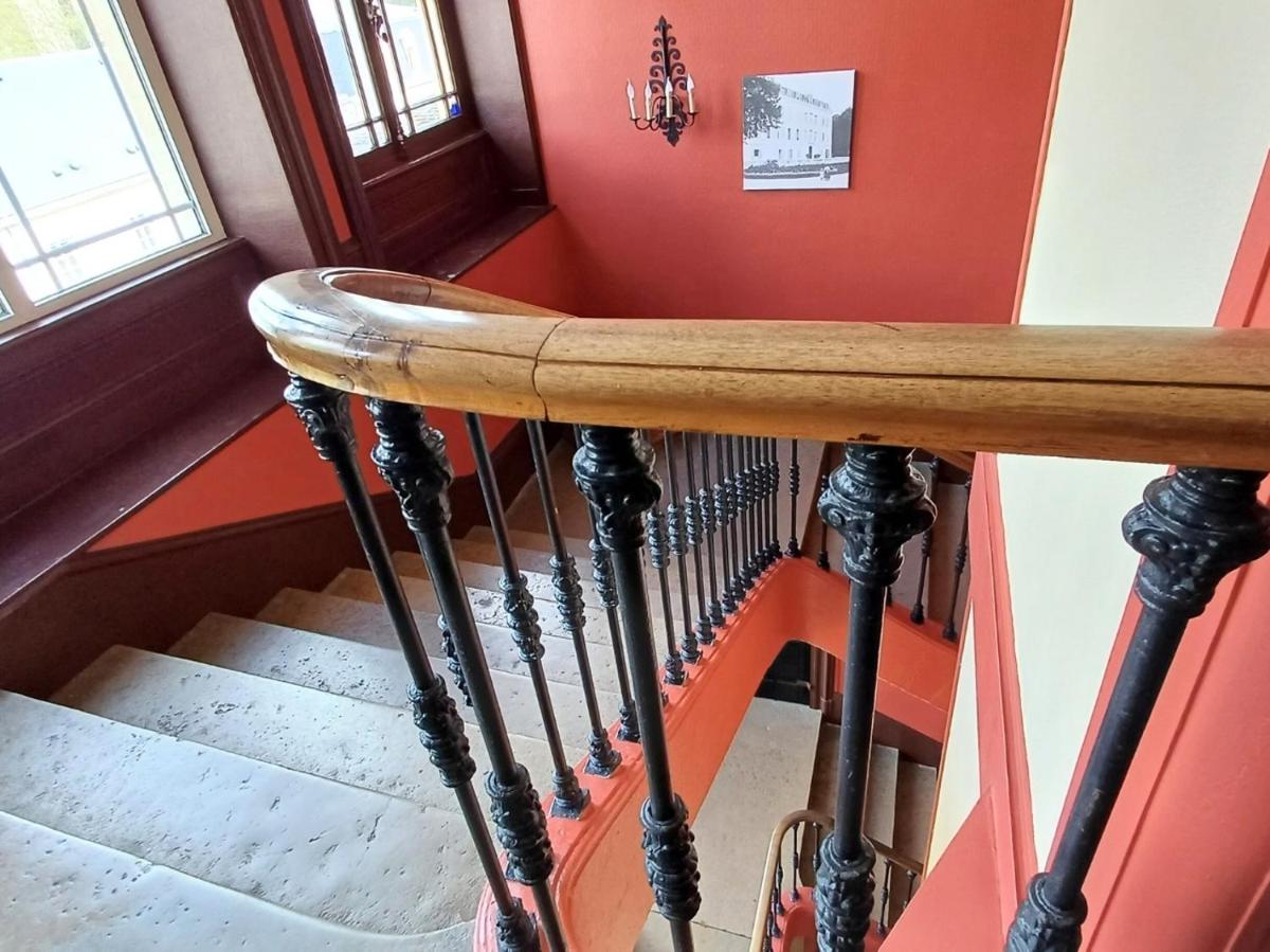 Photo de la galerie de l'établissement Grand Hôtel de Bourbon-Lancy - Spa et Restaurant - Logis, à Bourbon-Lancy