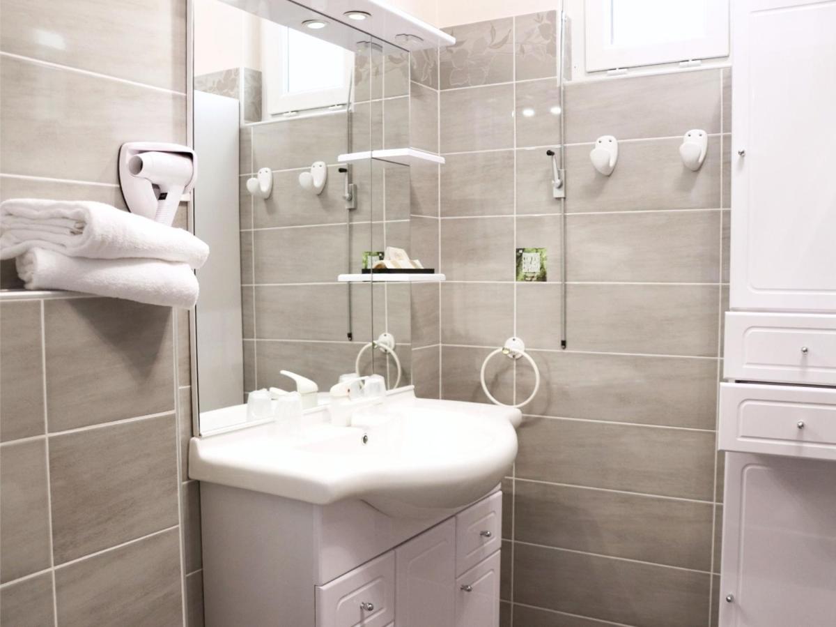 Grand Hôtel de Bourbon-Lancy - Spa et Restaurant - Logis - Housity