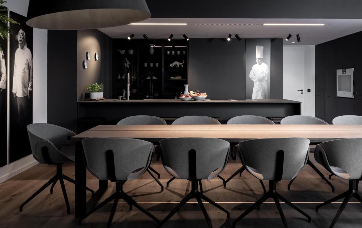 Galeriebild der Unterkunft KPM Hotel & Residences Berlin, a Member of Design Hotels in Berlin