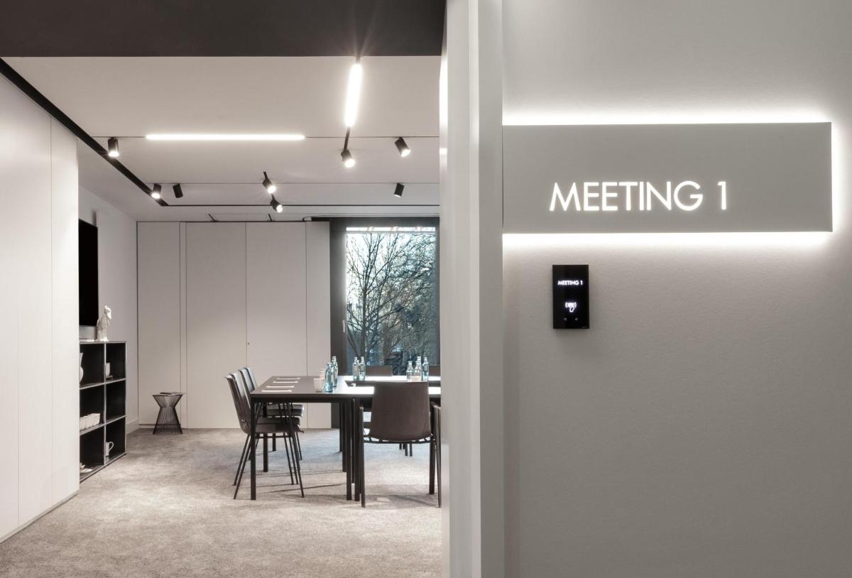 Galeriebild der Unterkunft KPM Hotel & Residences Berlin, a Member of Design Hotels in Berlin